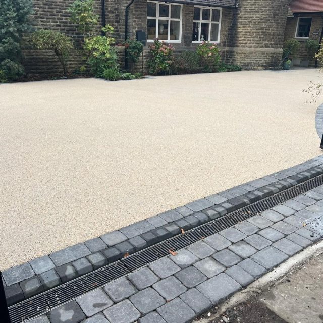 Hard Landscaping – Driveways, Patios, Garden Paths & Walls
